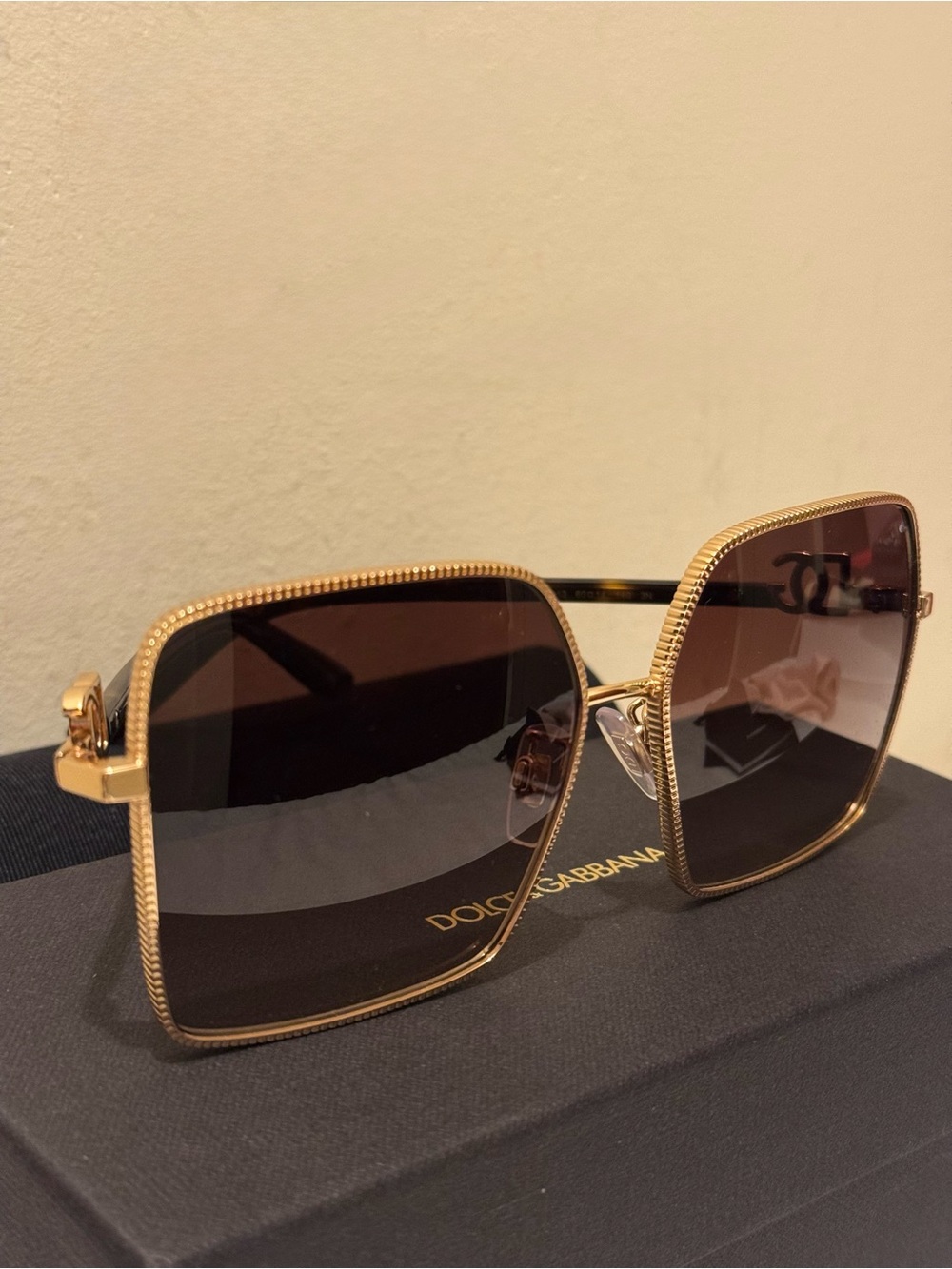 NWT Dolce & Gabbana Gold DG2279 Square Sunglasses - Full Set - Picture 12 of 17